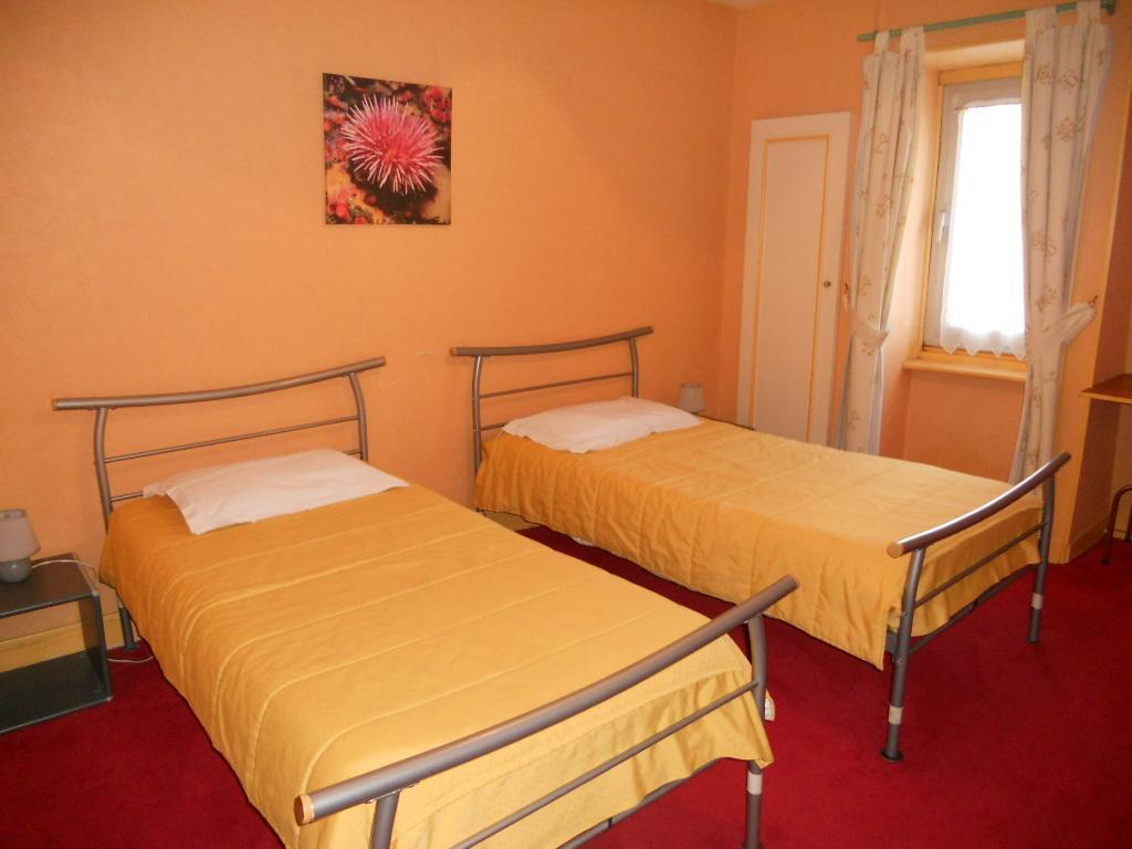 Hotel De La Gare Morlaix Rom bilde